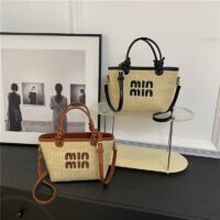 حقيبة نسائية بوهيمية من القش فاخرة وعصرية