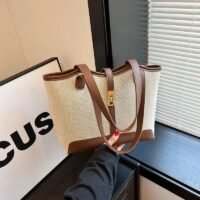 حقيبة كتف نسائية كبيرة للسفر والتنقل – موضة جديدة