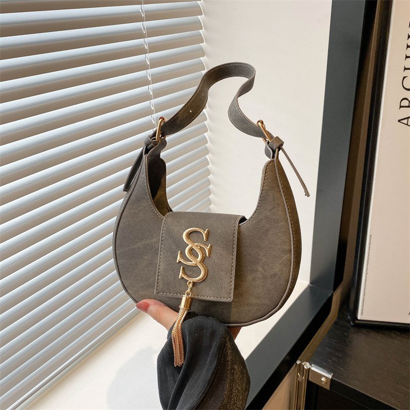 حقيبة كتف بشعار ورفرف مغناطيسي للتسوق - الصورة 6