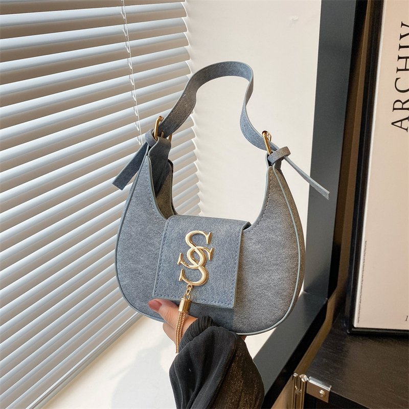 حقيبة كتف بشعار ورفرف مغناطيسي للتسوق - الصورة 4